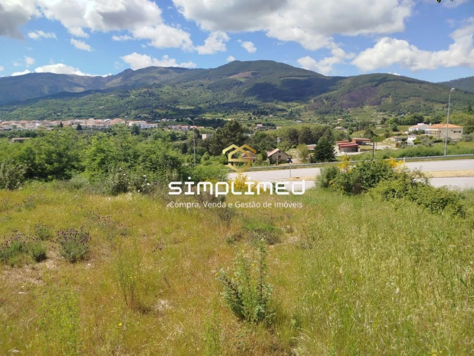 Terreno para Venda em Teixoso e Sarzedo Foto 2