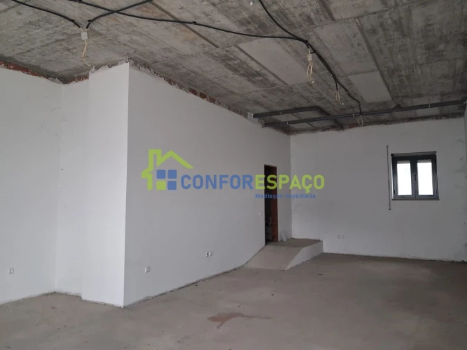 Loja para Arrendamento em Castelo Branco Foto 2