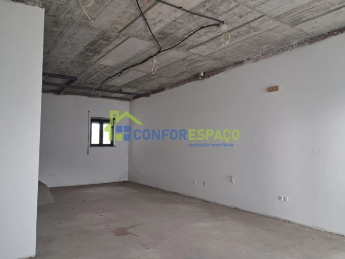 Loja para Arrendamento em Castelo Branco Foto 3