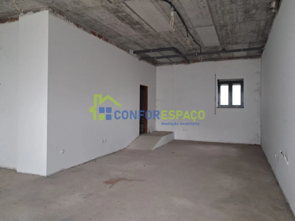 Loja para Arrendamento em Castelo Branco Foto 1