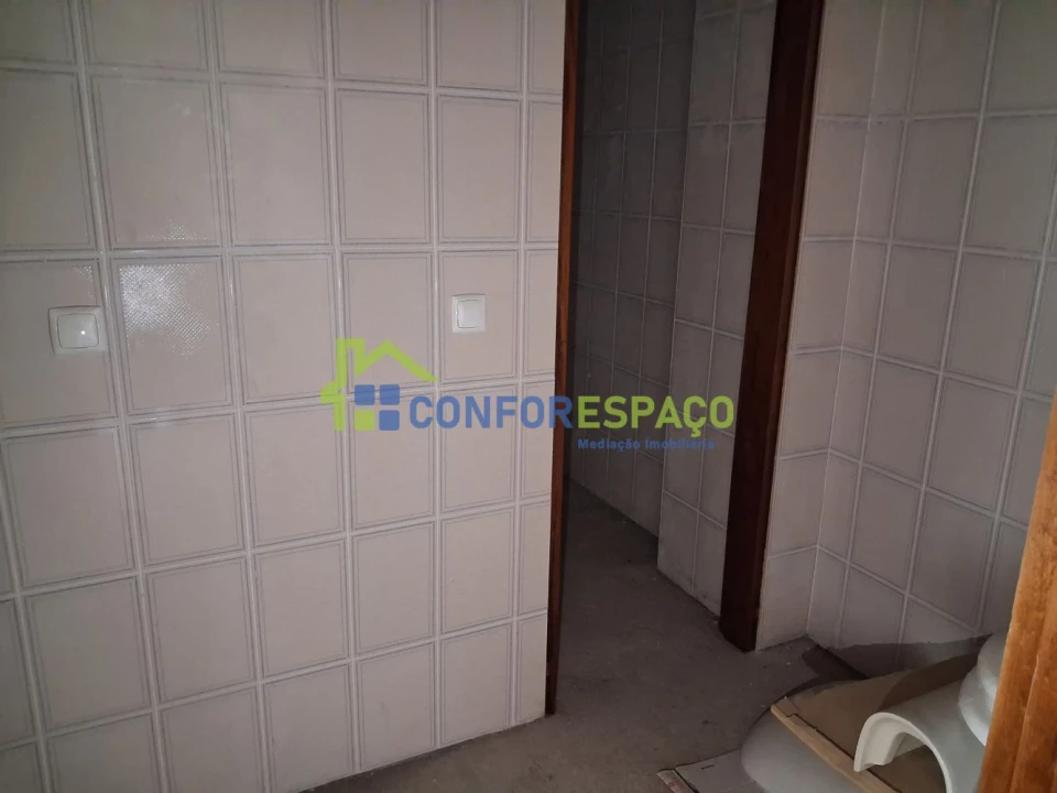 Loja para Arrendamento em Castelo Branco Foto 8
