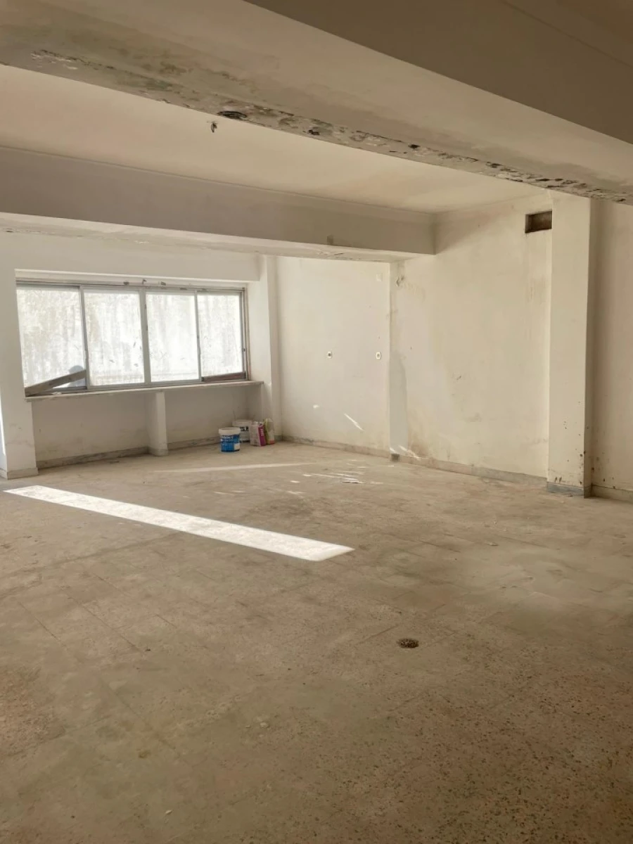 Loja para Arrendamento em Agualva e Mira-Sintra Foto 2