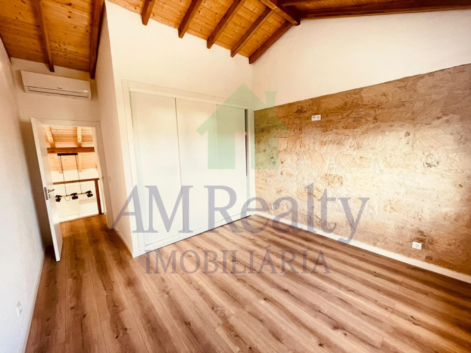 Moradia T2 para Venda em Arneiro das Milhariças Foto 14
