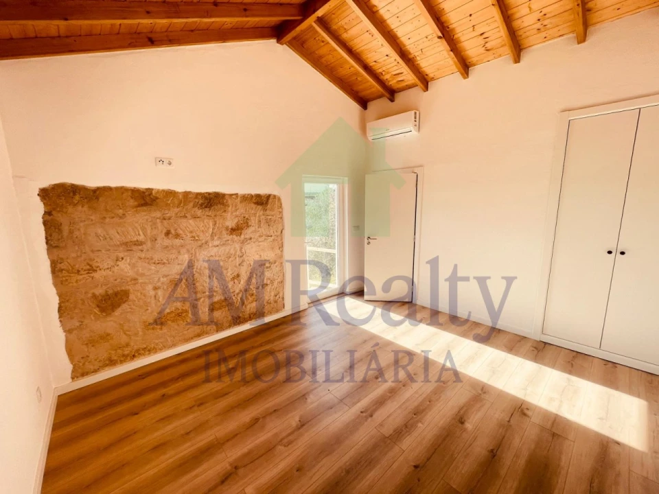Moradia T2 para Venda em Arneiro das Milhariças Foto 17