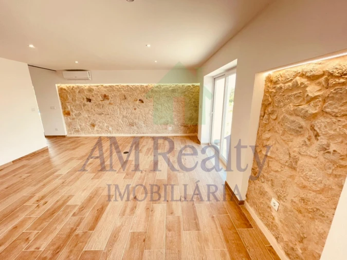 Moradia T2 para Venda em Arneiro das Milhariças Foto 5