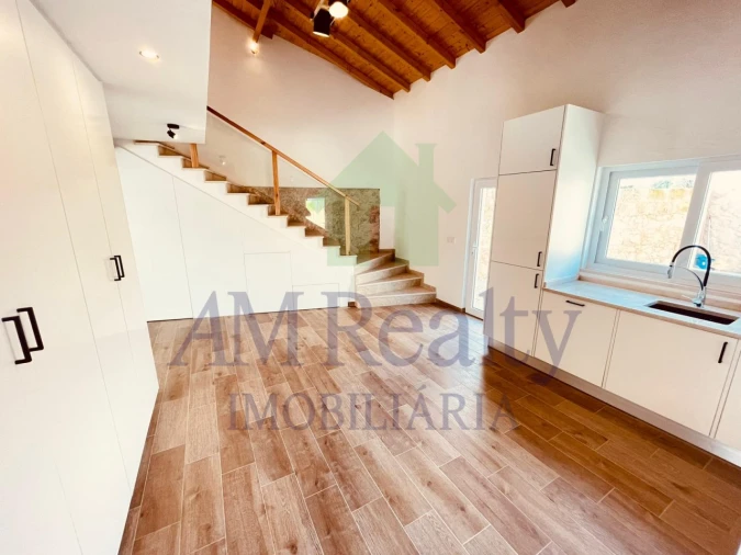 Moradia T2 para Venda em Arneiro das Milhariças Foto 8