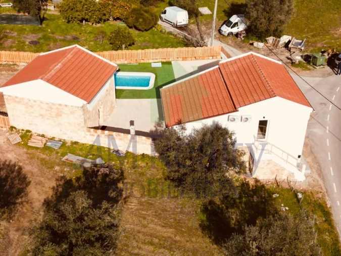 Moradia T2 para Venda em Arneiro das Milhariças Foto 28