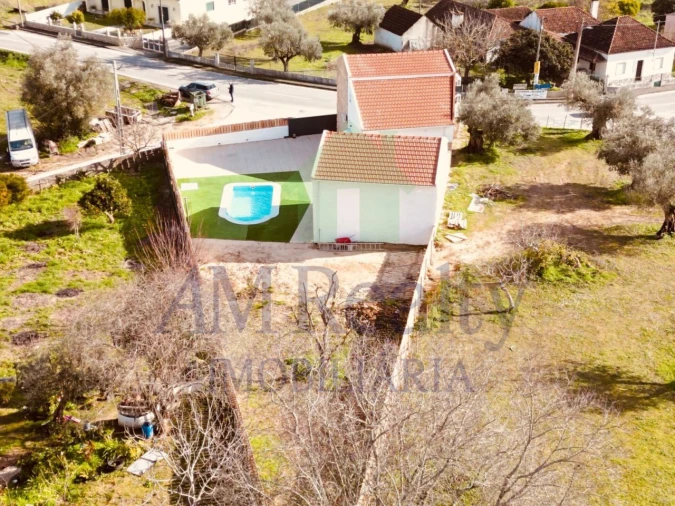 Moradia T2 para Venda em Arneiro das Milhariças Foto 29