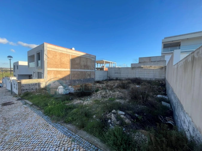 Terreno para Venda em Lagos (São Sebastião e Santa Maria)