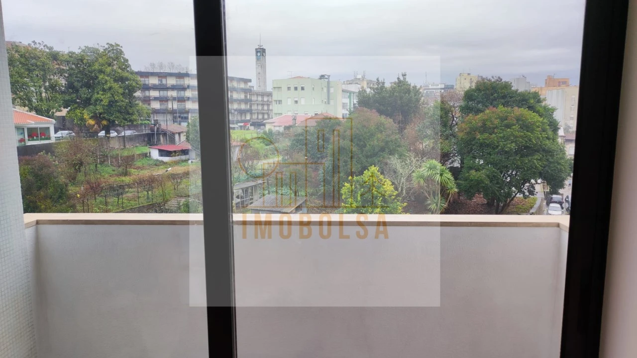 Apartamento T3 para Arrendamento em Vila Nova de Famalicão e Calendário Foto 13