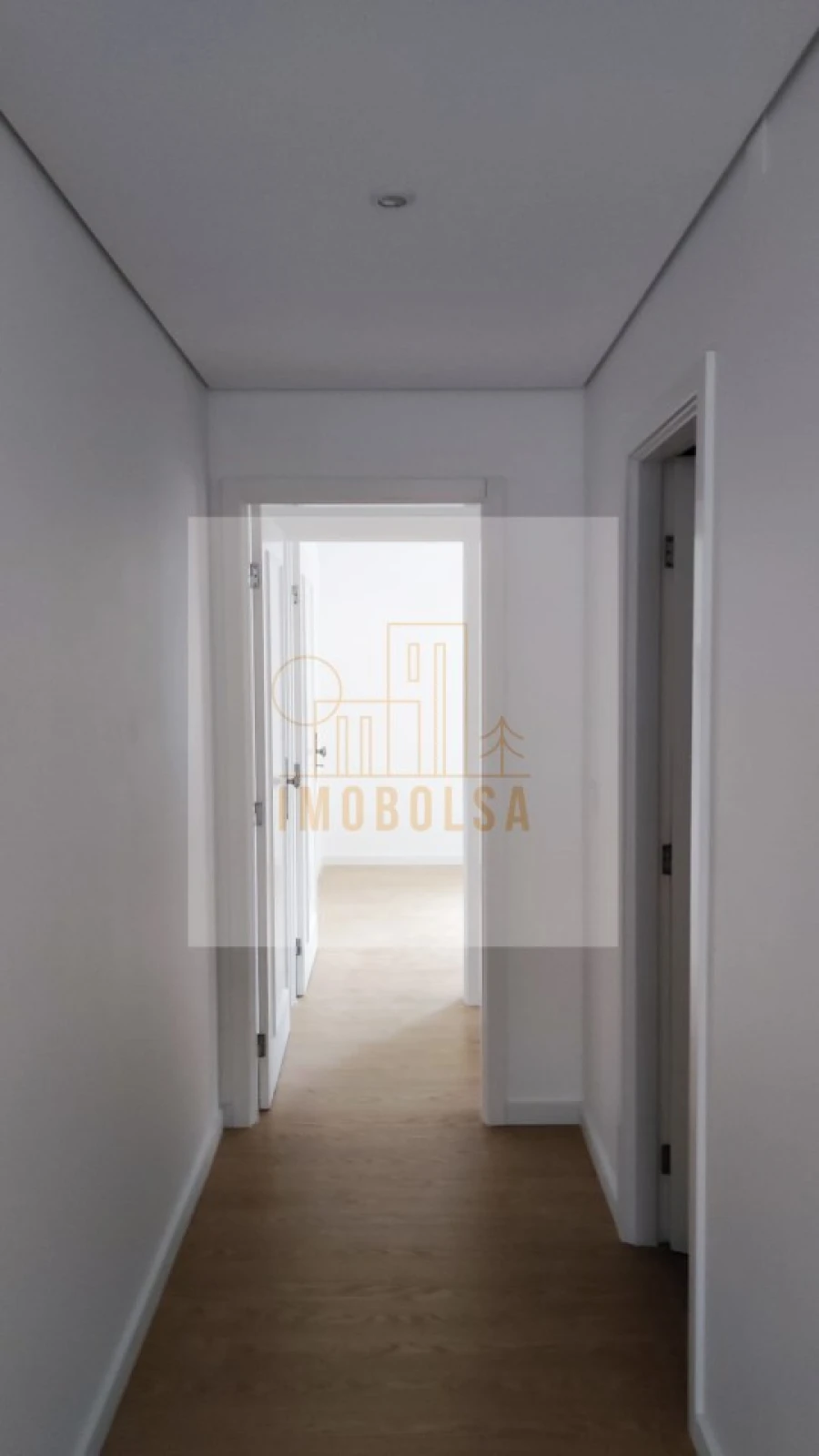 Apartamento T3 para Arrendamento em Vila Nova de Famalicão e Calendário Foto 9