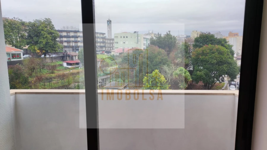 Apartamento T3 para Arrendamento em Vila Nova de Famalicão e Calendário Foto 13