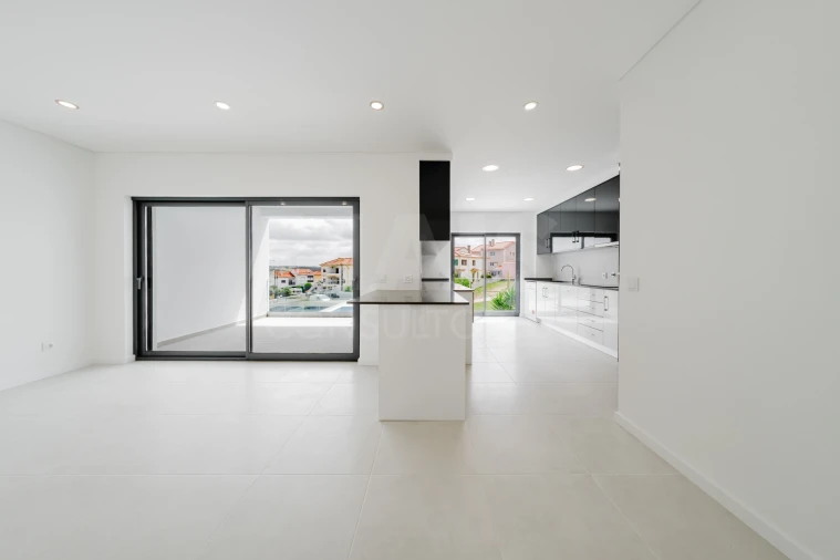 Moradia T3 para Venda em Lourinhã e Atalaia Foto 9