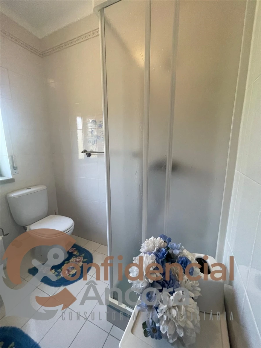 Moradia T0 para Venda em São Paio Foto 12