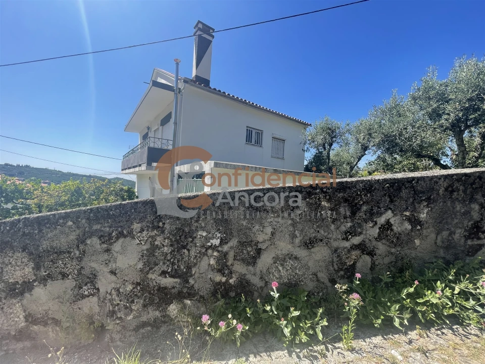 Moradia T0 para Venda em Aldeias e Mangualde da Serra Foto 2