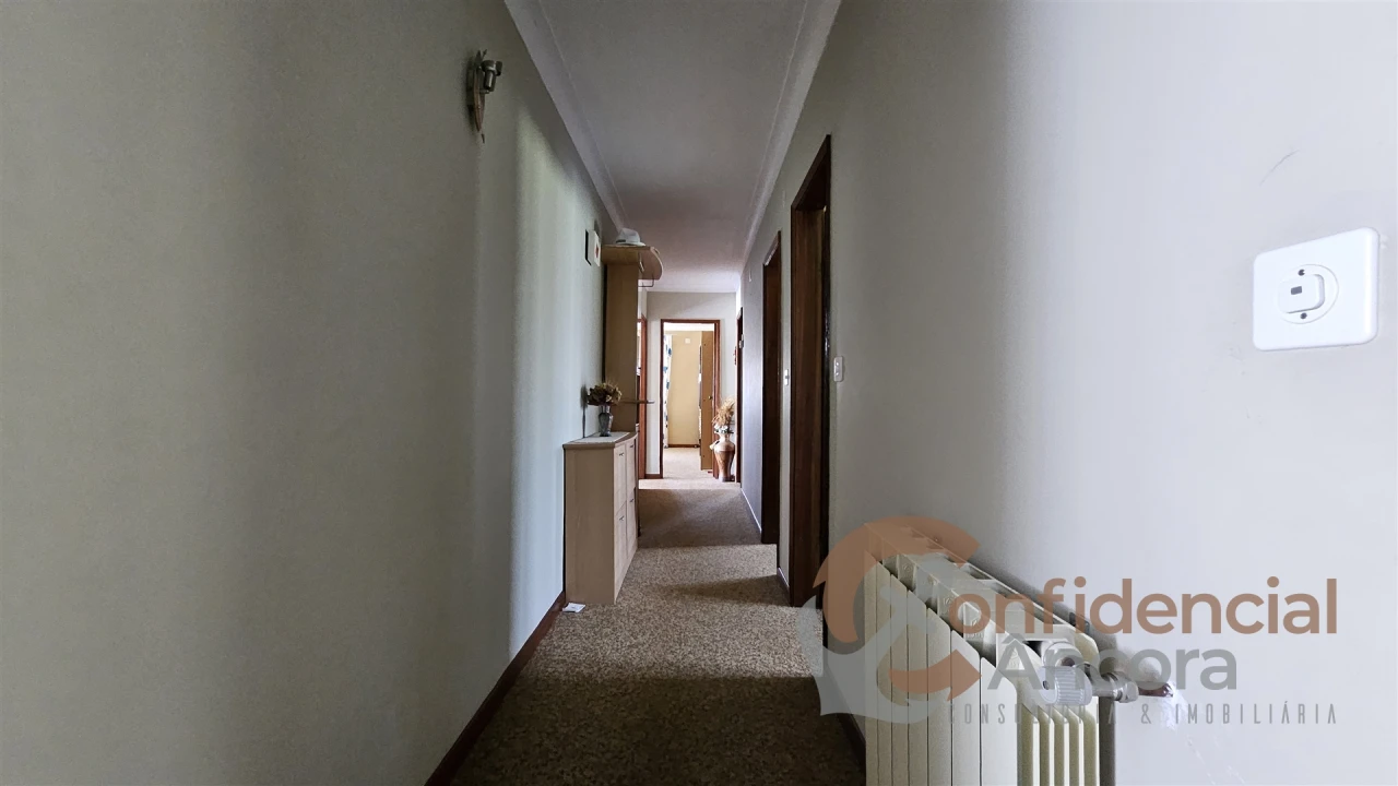 Moradia T4 para Venda em São Paio Foto 10