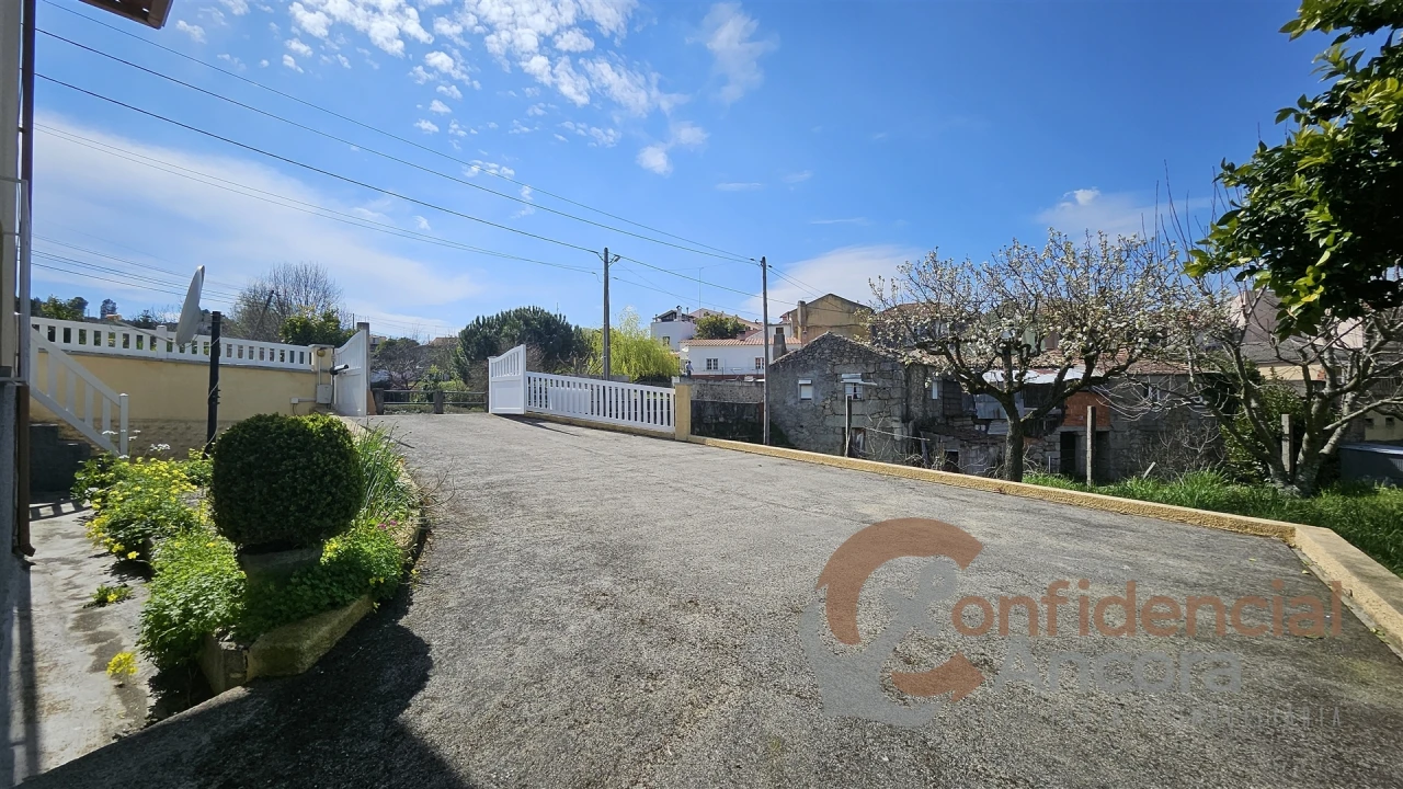 Moradia T4 para Venda em São Paio Foto 17