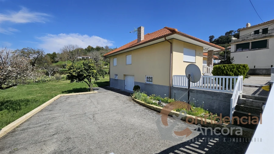 Moradia T4 para Venda em São Paio Foto 3