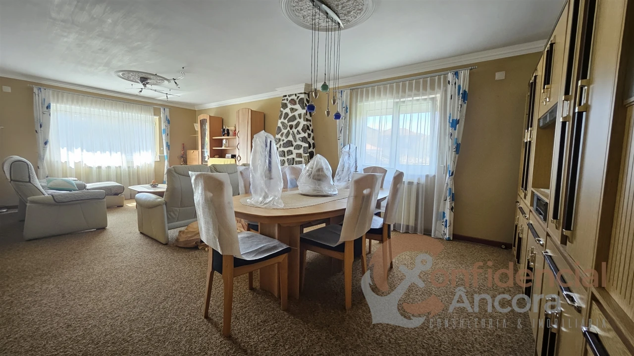 Moradia T4 para Venda em São Paio Foto 13