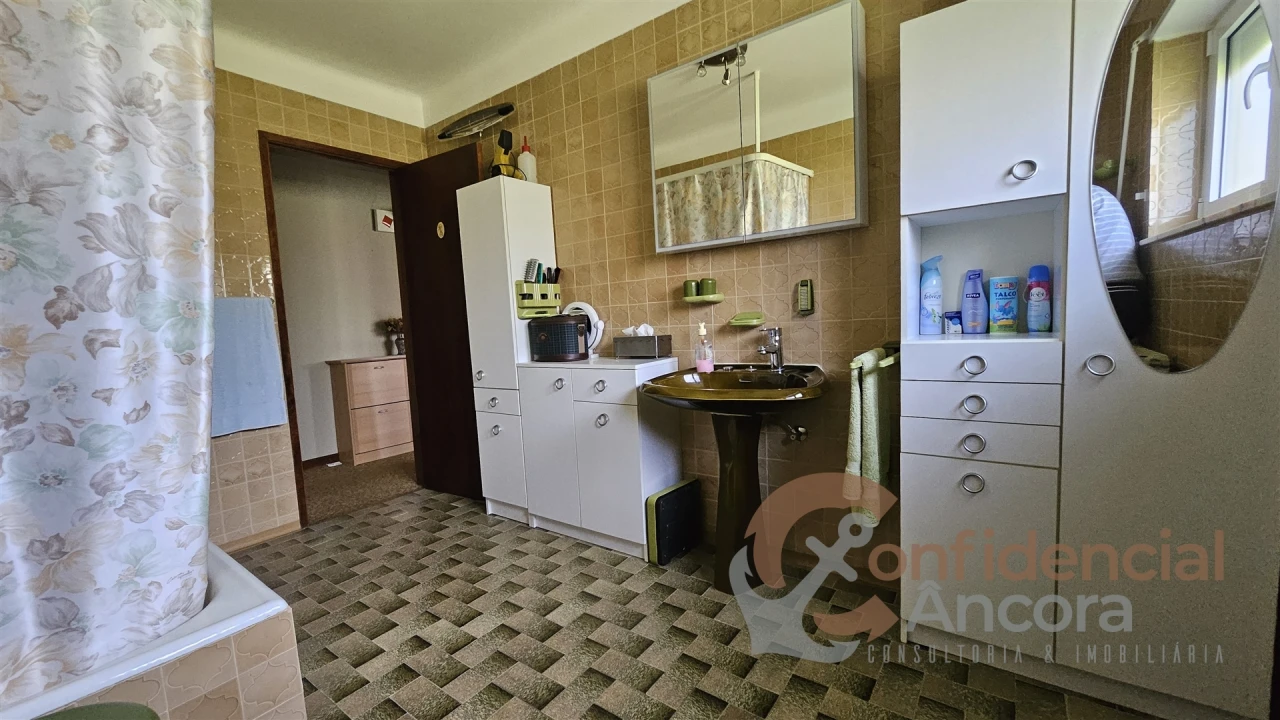 Moradia T4 para Venda em São Paio Foto 9