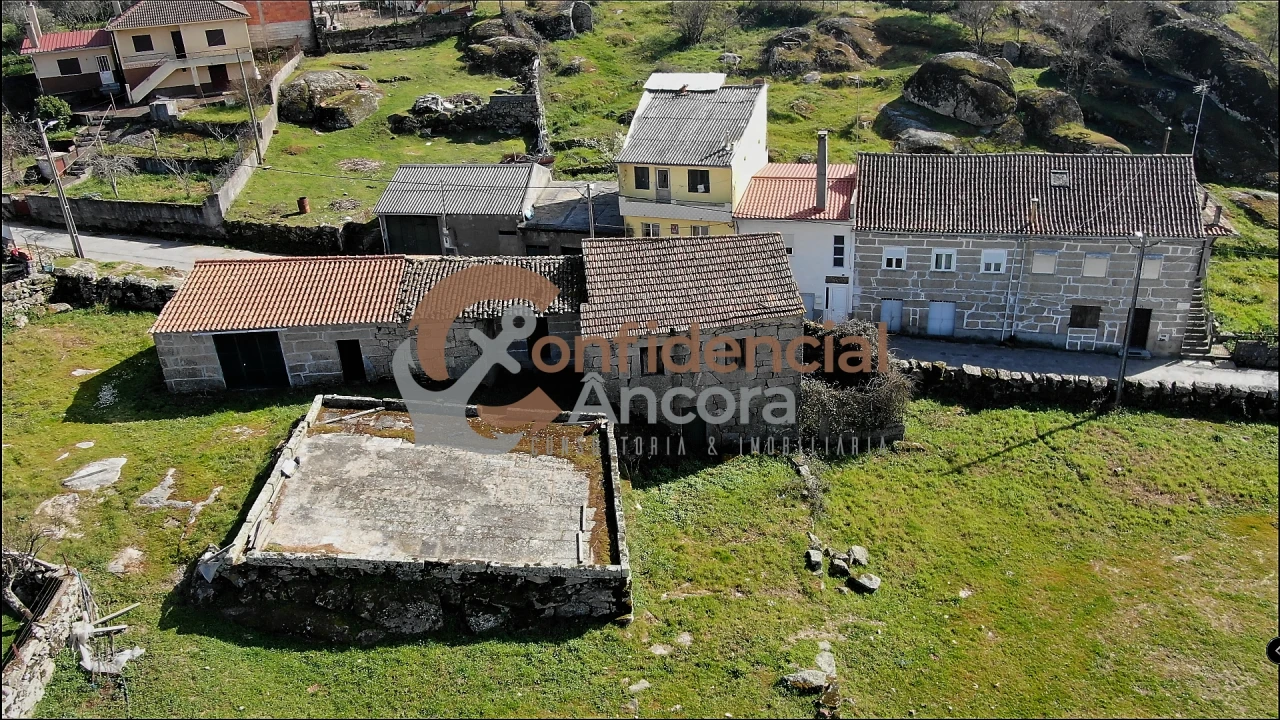 Quinta T0 para Venda em Arcozelo Foto 7