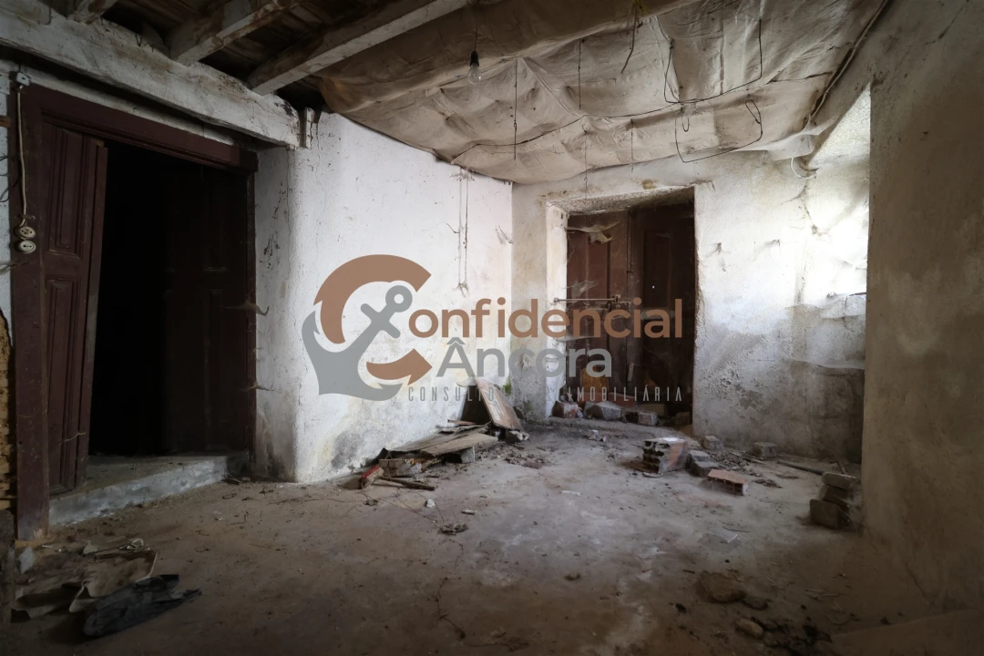 Moradia T2 para Venda em Moimenta da Serra e Vinhó Foto 4