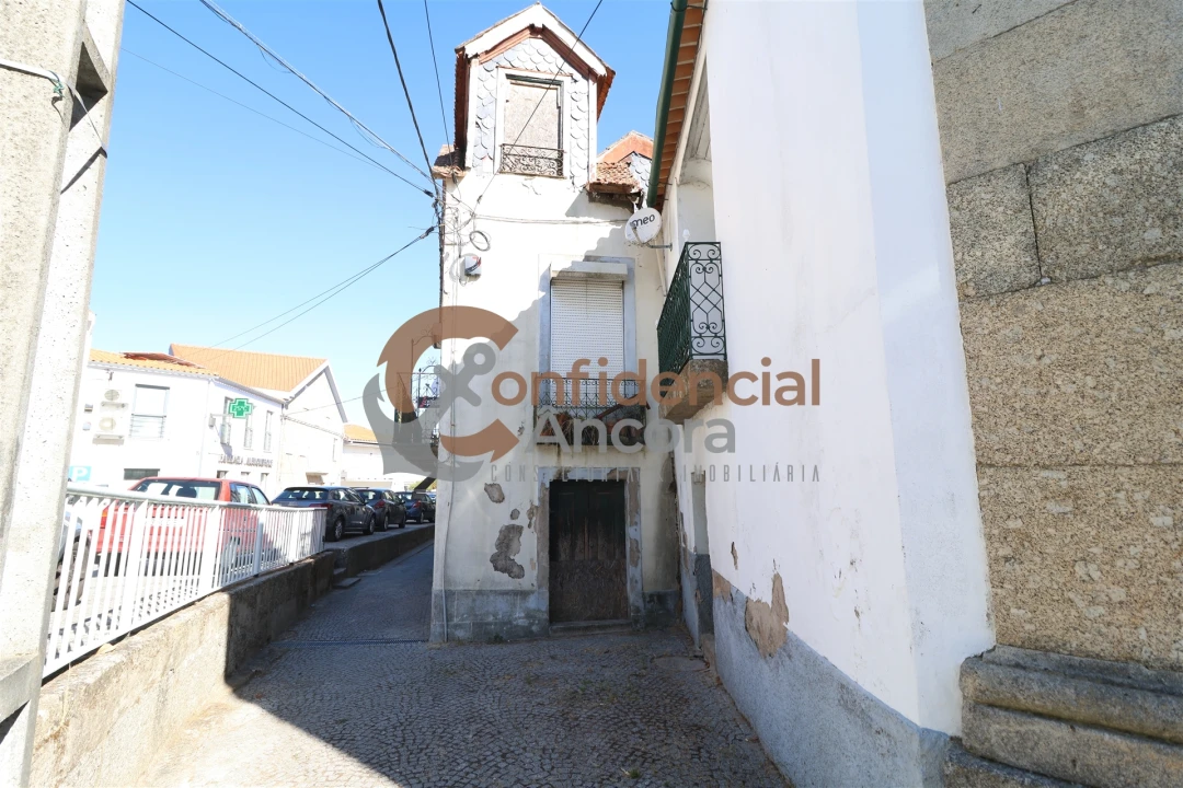 Moradia T2 para Venda em Moimenta da Serra e Vinhó Foto 3