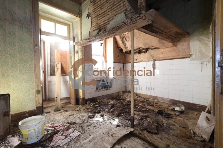 Moradia T2 para Venda em Moimenta da Serra e Vinhó Foto 9