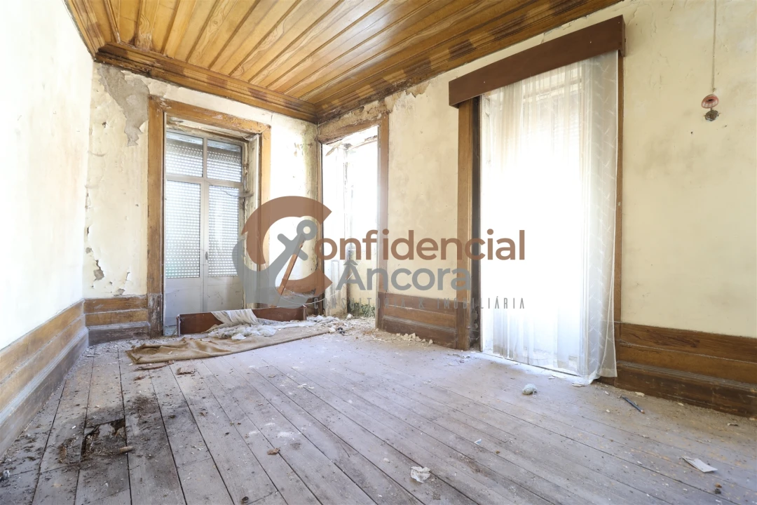 Moradia T2 para Venda em Moimenta da Serra e Vinhó Foto 8