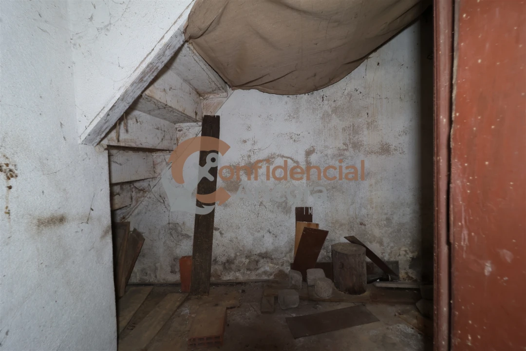 Moradia T2 para Venda em Moimenta da Serra e Vinhó Foto 5