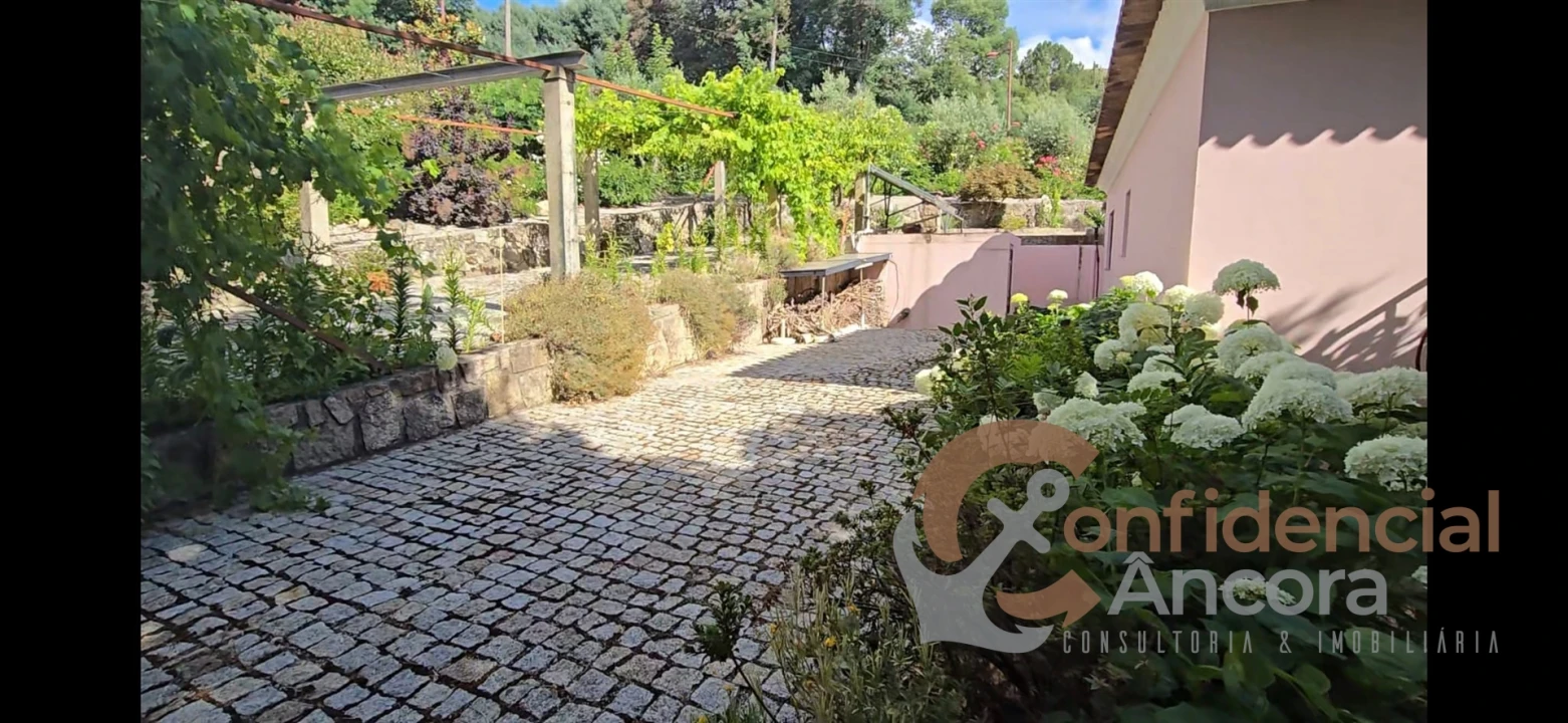 Moradia T4 para Venda em Gouveia (São Pedro e São Julião) Foto 136