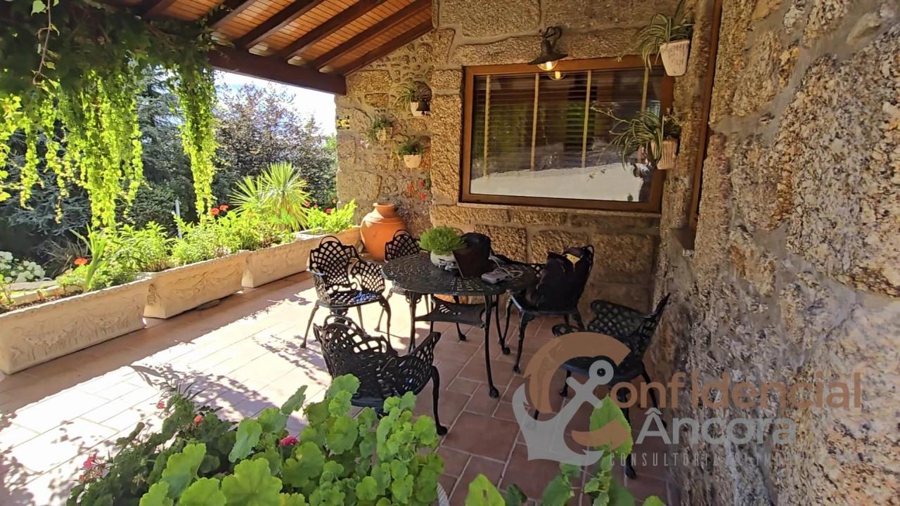 Moradia T4 para Venda em Gouveia (São Pedro e São Julião) Foto 4