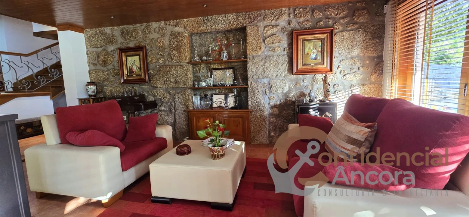 Moradia T4 para Venda em Gouveia (São Pedro e São Julião) Foto 57