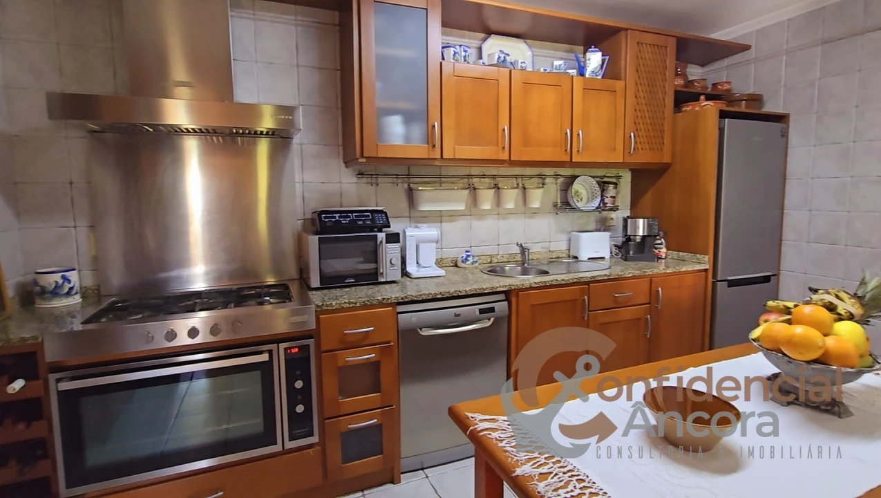 Moradia T4 para Venda em Gouveia (São Pedro e São Julião) Foto 2