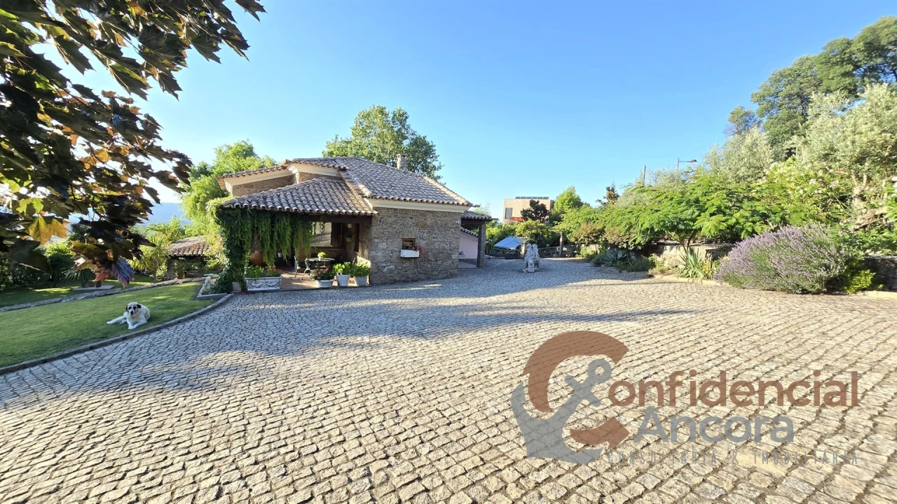 Moradia T4 para Venda em Gouveia (São Pedro e São Julião) Foto 96