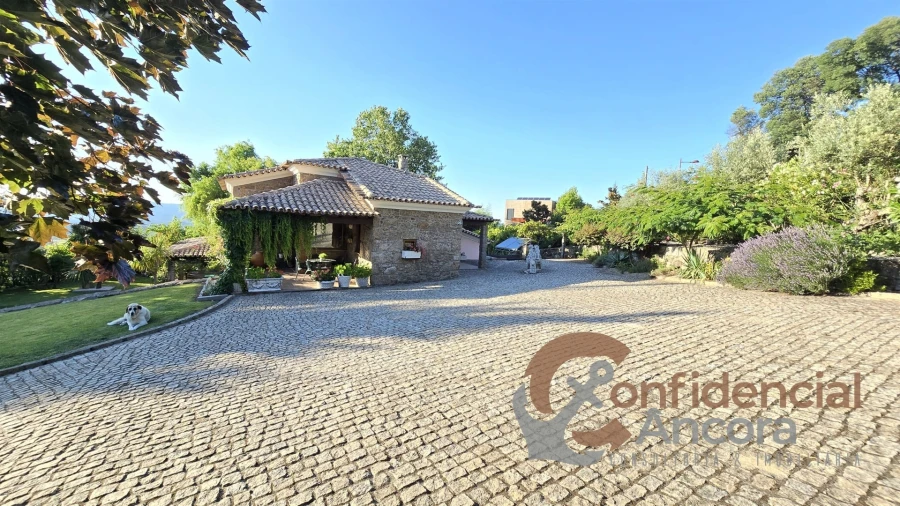 Moradia T4 para Venda em Gouveia (São Pedro e São Julião) Foto 96