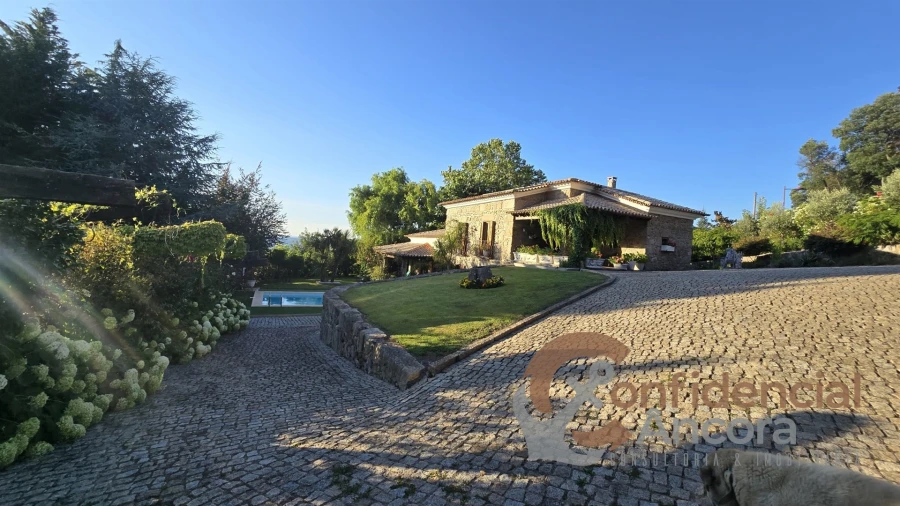 Moradia T4 para Venda em Gouveia (São Pedro e São Julião) Foto 80