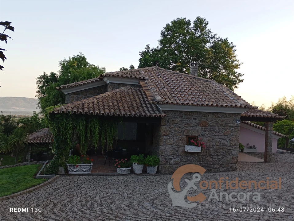 Moradia T4 para Venda em Gouveia (São Pedro e São Julião) Foto 8