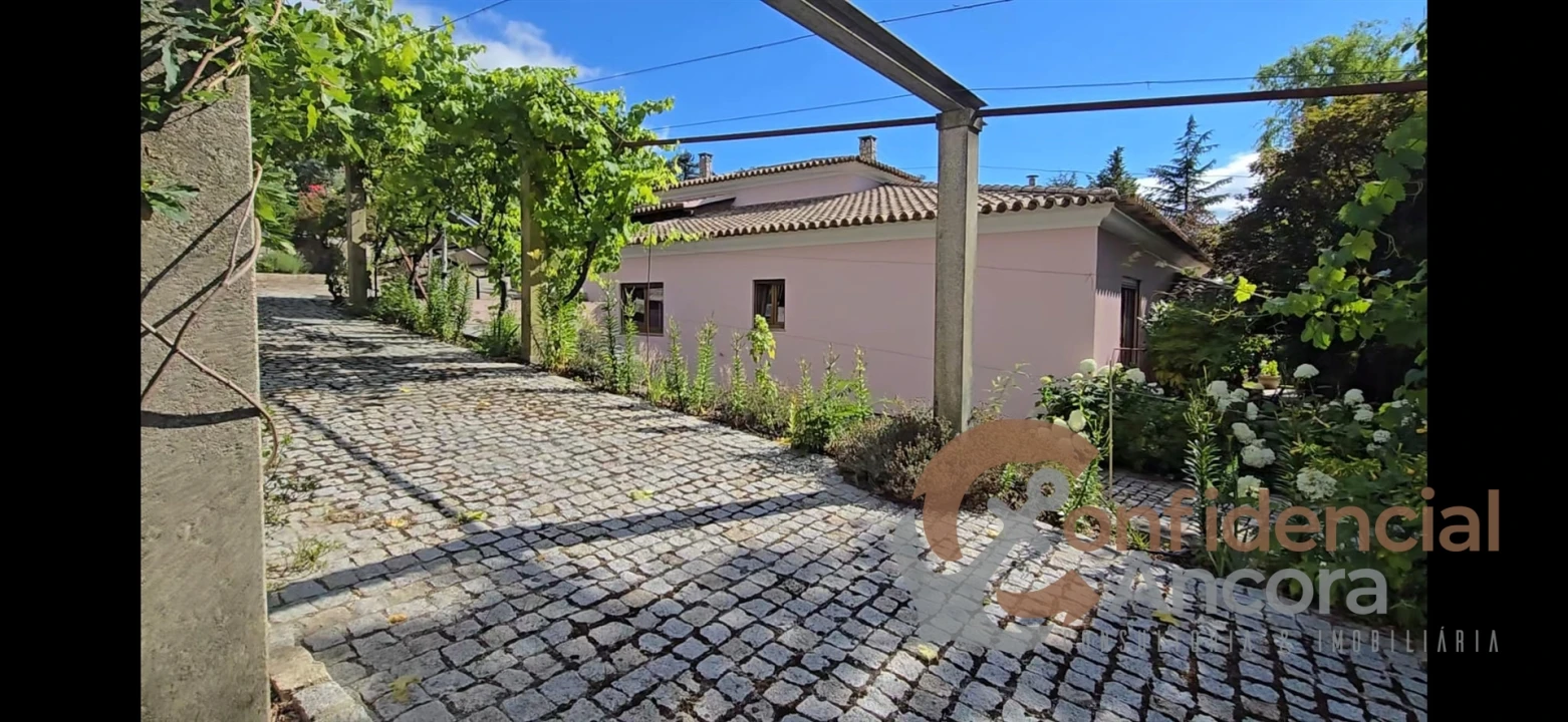 Moradia T4 para Venda em Gouveia (São Pedro e São Julião) Foto 134