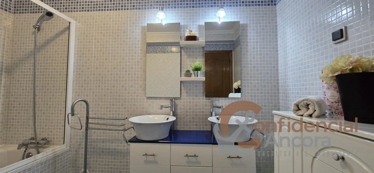 Moradia T4 para Venda em Gouveia (São Pedro e São Julião) Foto 33