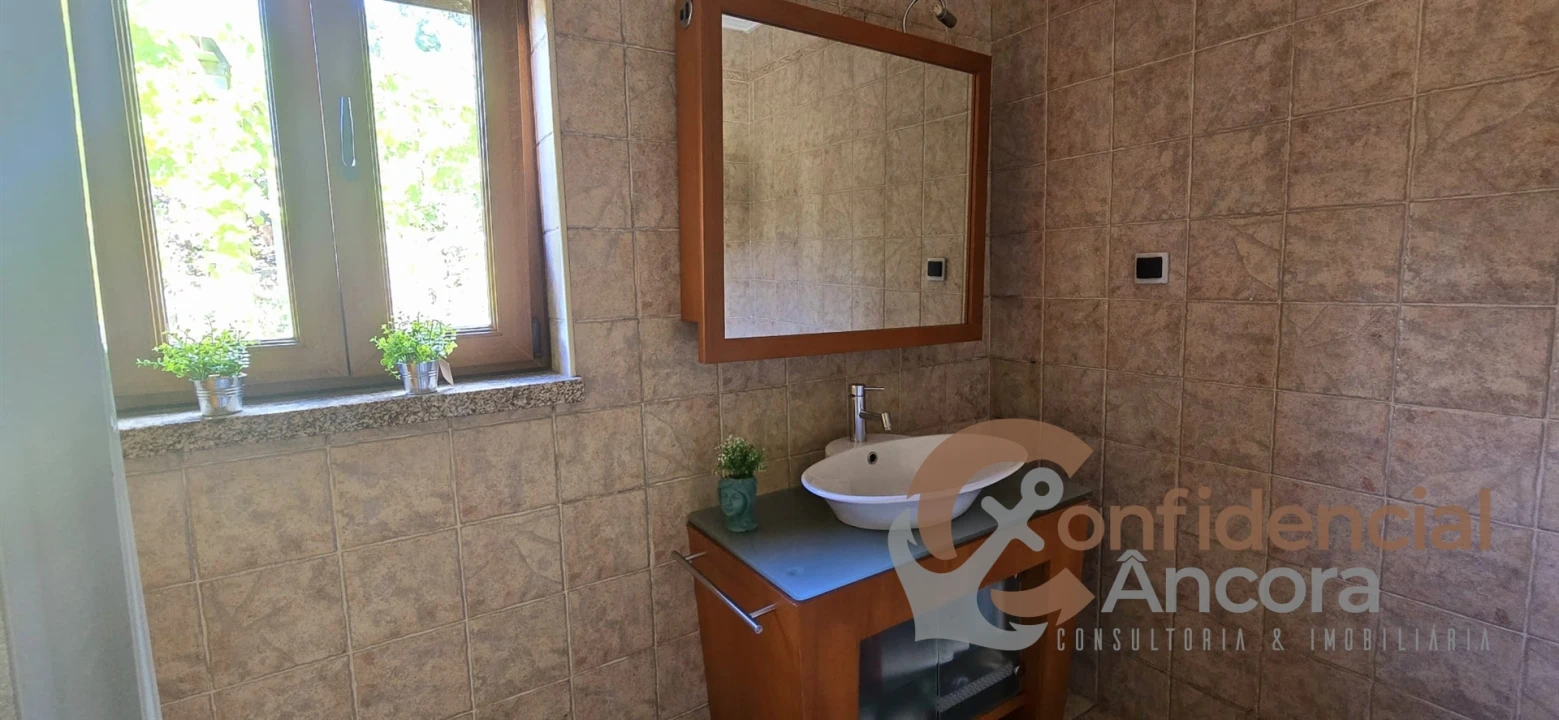 Moradia T4 para Venda em Gouveia (São Pedro e São Julião) Foto 20