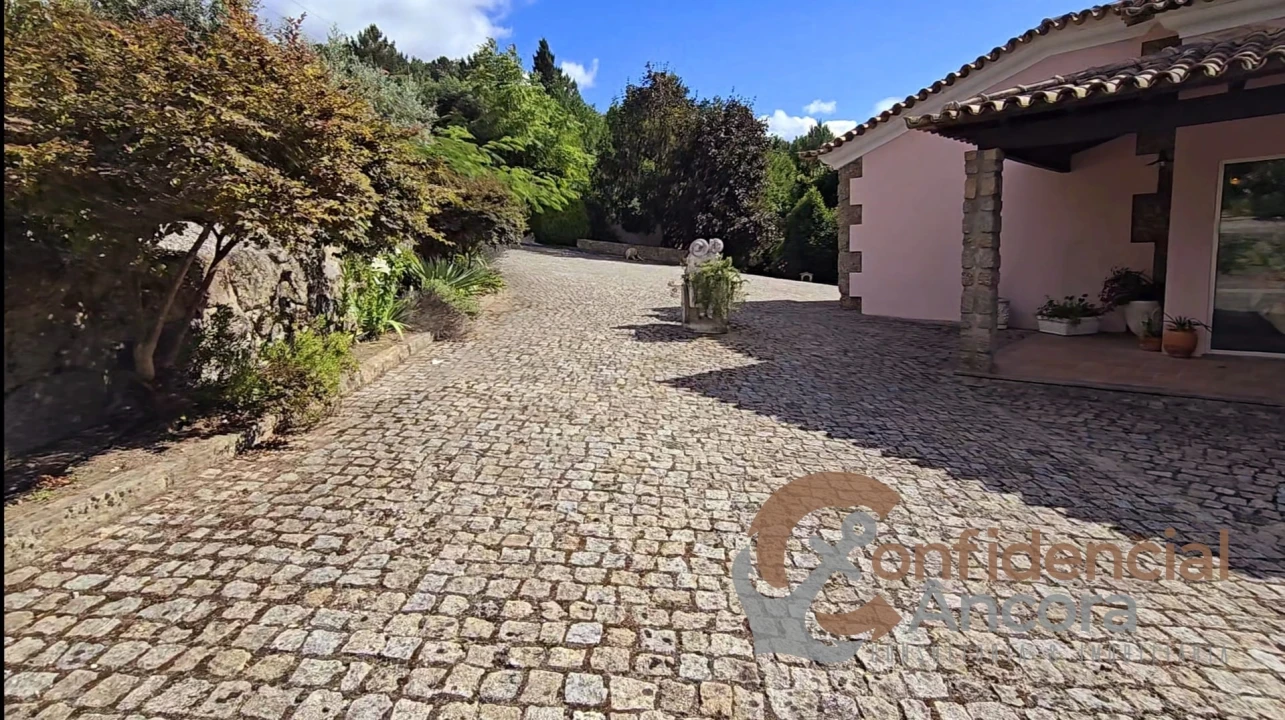 Moradia T4 para Venda em Gouveia (São Pedro e São Julião) Foto 133