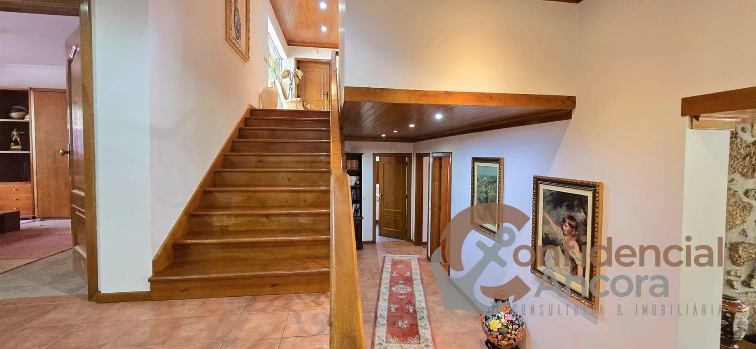 Moradia T4 para Venda em Gouveia (São Pedro e São Julião) Foto 12