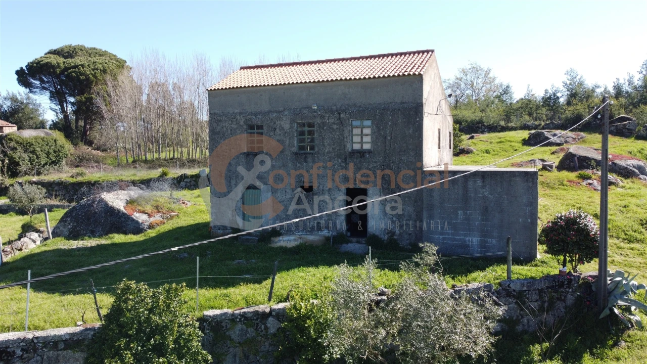 Quinta T0 para Venda em Moimenta da Serra e Vinhó Foto 21