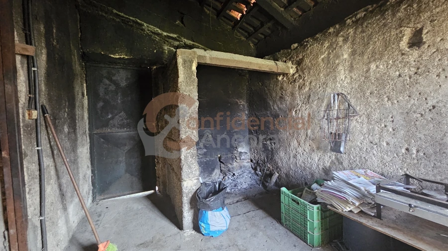 Quinta T0 para Venda em Moimenta da Serra e Vinhó Foto 14