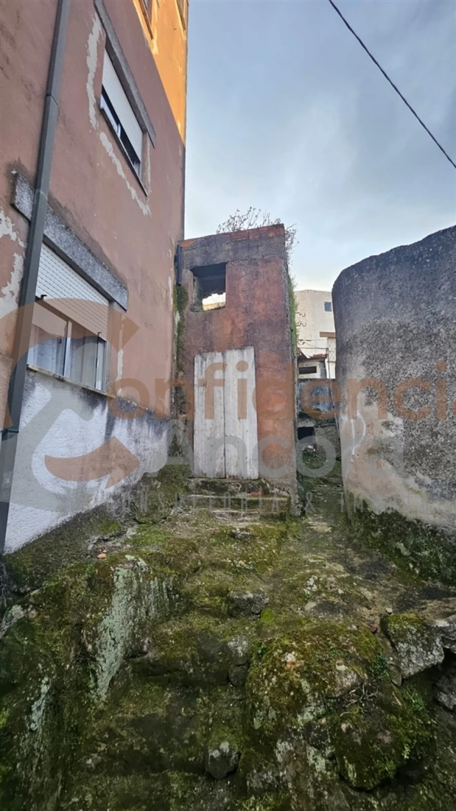 Moradia T0 para Venda em Gouveia (São Pedro e São Julião) Foto 2