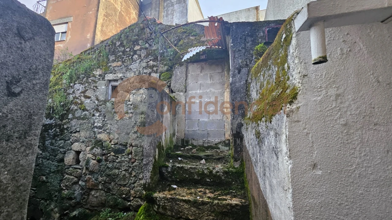 Moradia T0 para Venda em Gouveia (São Pedro e São Julião) Foto 7