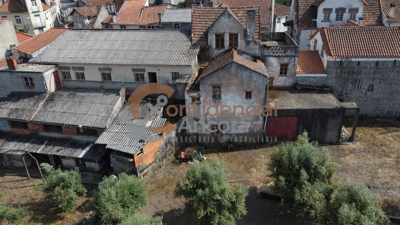 Moradia T5 para Venda em Nespereira Foto 17