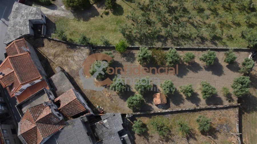 Moradia T5 para Venda em Nespereira Foto 3