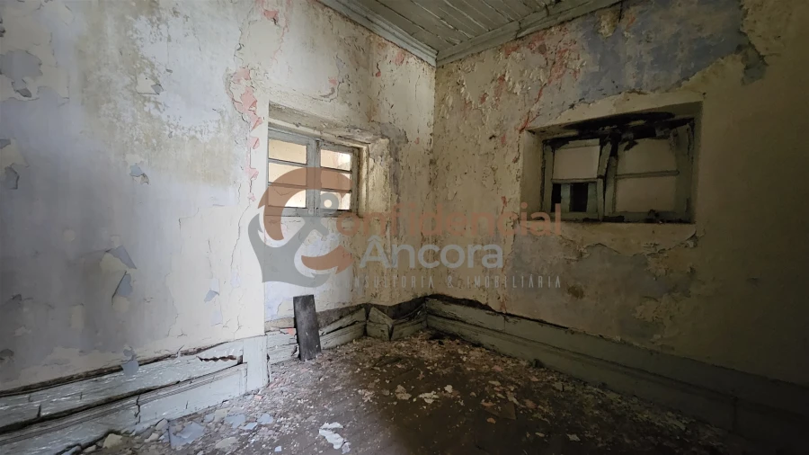 Moradia T5 para Venda em Nespereira Foto 6